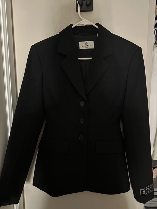 Babaton Jackets & Blazers - Aritzia Babaton Black Women's Structured Three-Button Blazer